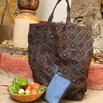 Diagonal Tote bag